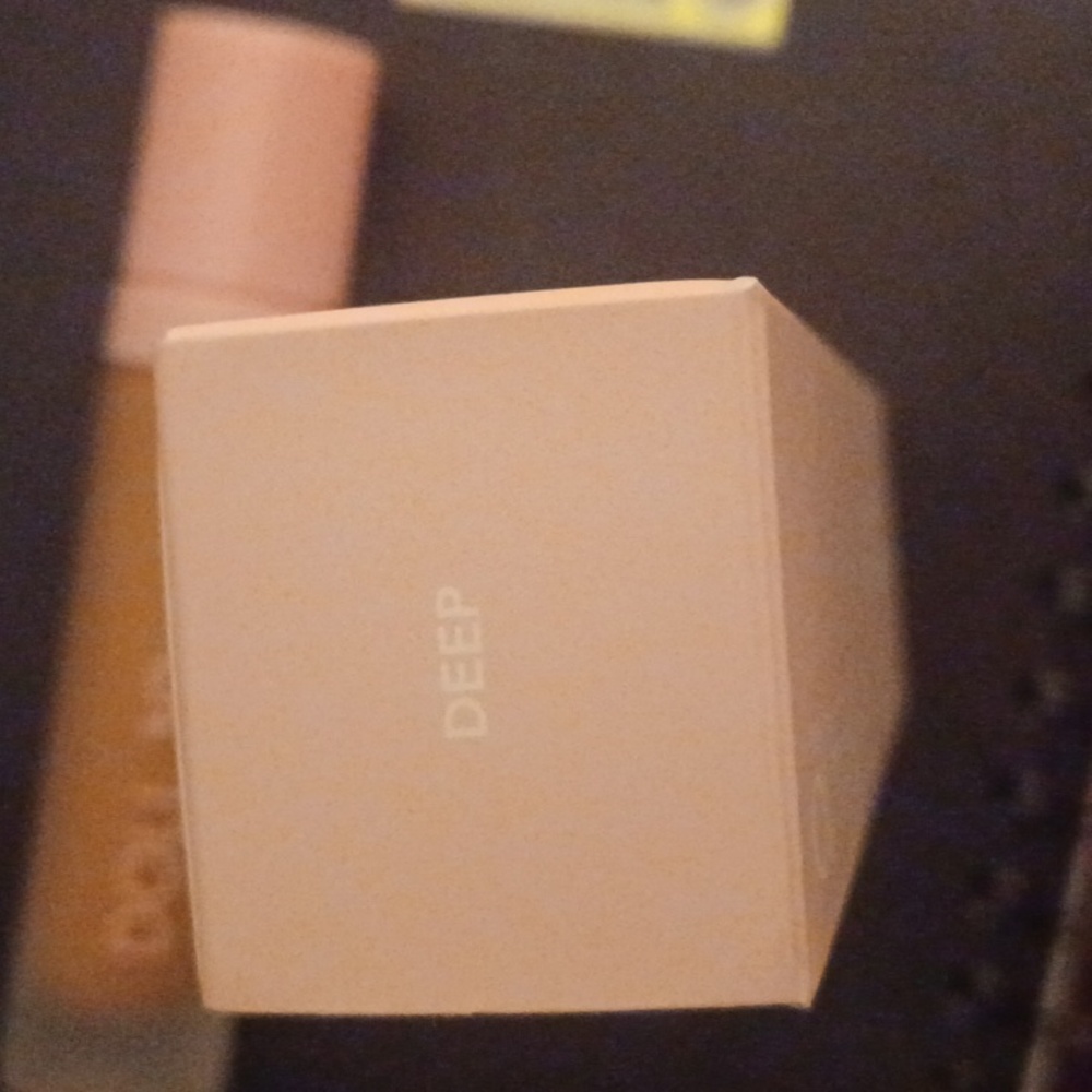 DOLL 10 T.C.E. Make Up In DEEP W/DOLL 10 Liq FOUNDATION BRUSH(DISCOUNT SHIPPING) - Picture 4 of 9